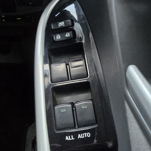 Used Toyota Prius 2010 for sale - 76199624: Photo 14