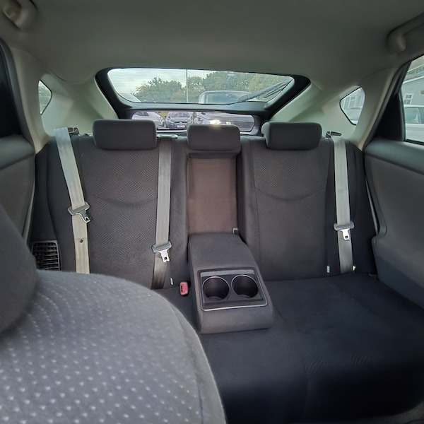 Used Toyota Prius 2010 for sale - 76199624: Photo 15