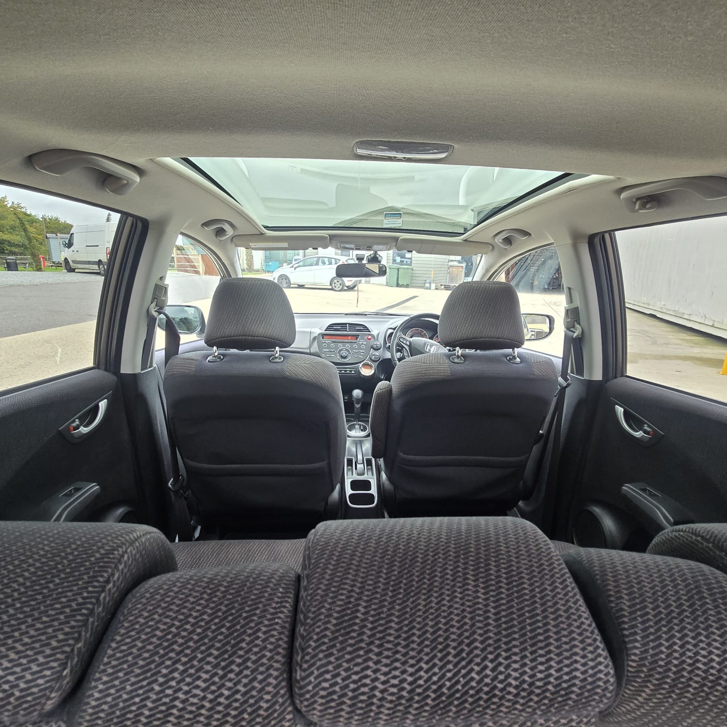 Used Honda Jazz 2014 for sale - 76196739: Photo 11