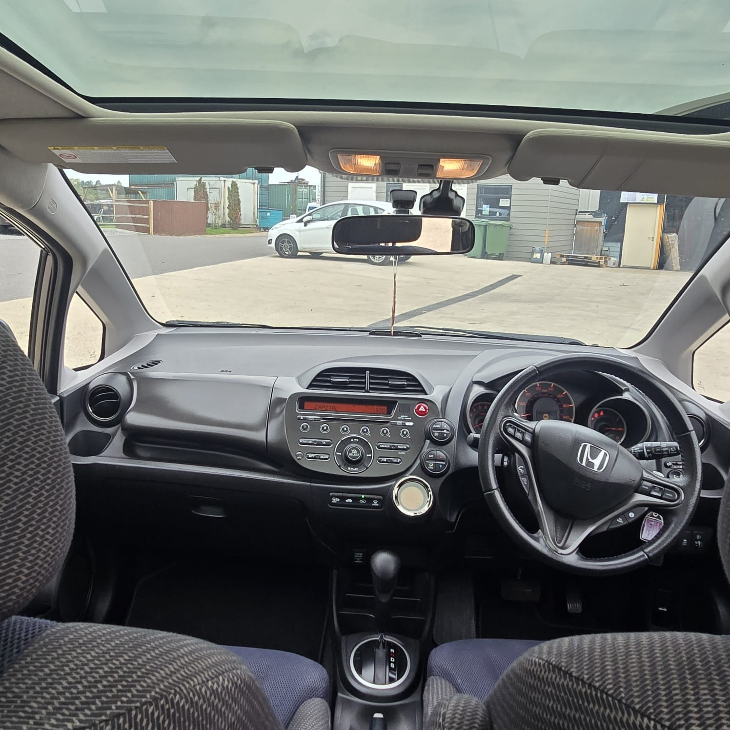 Used Honda Jazz 2014 for sale - 76196739: Photo 18
