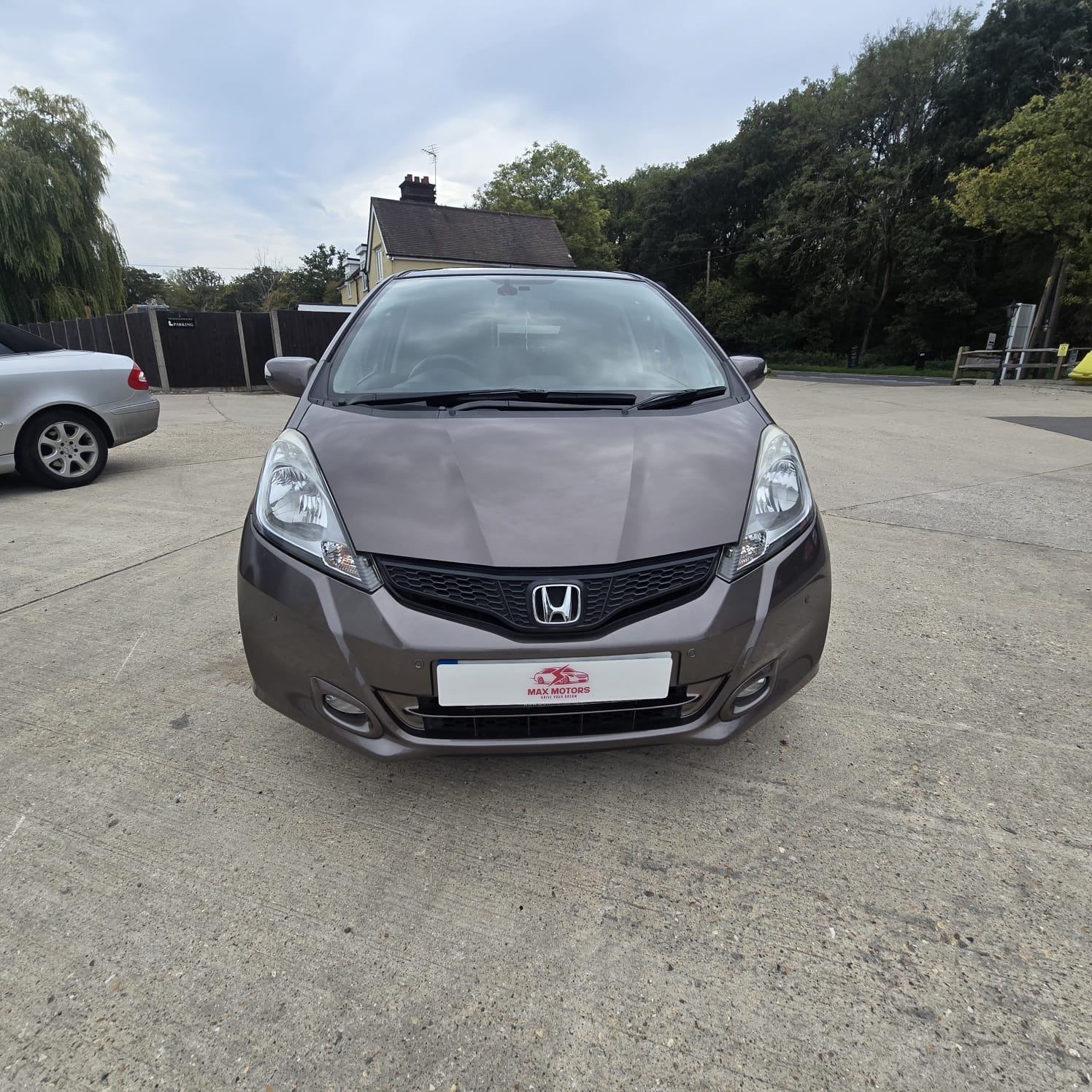 Used Honda Jazz 2014 for sale - 76196739: Photo 2