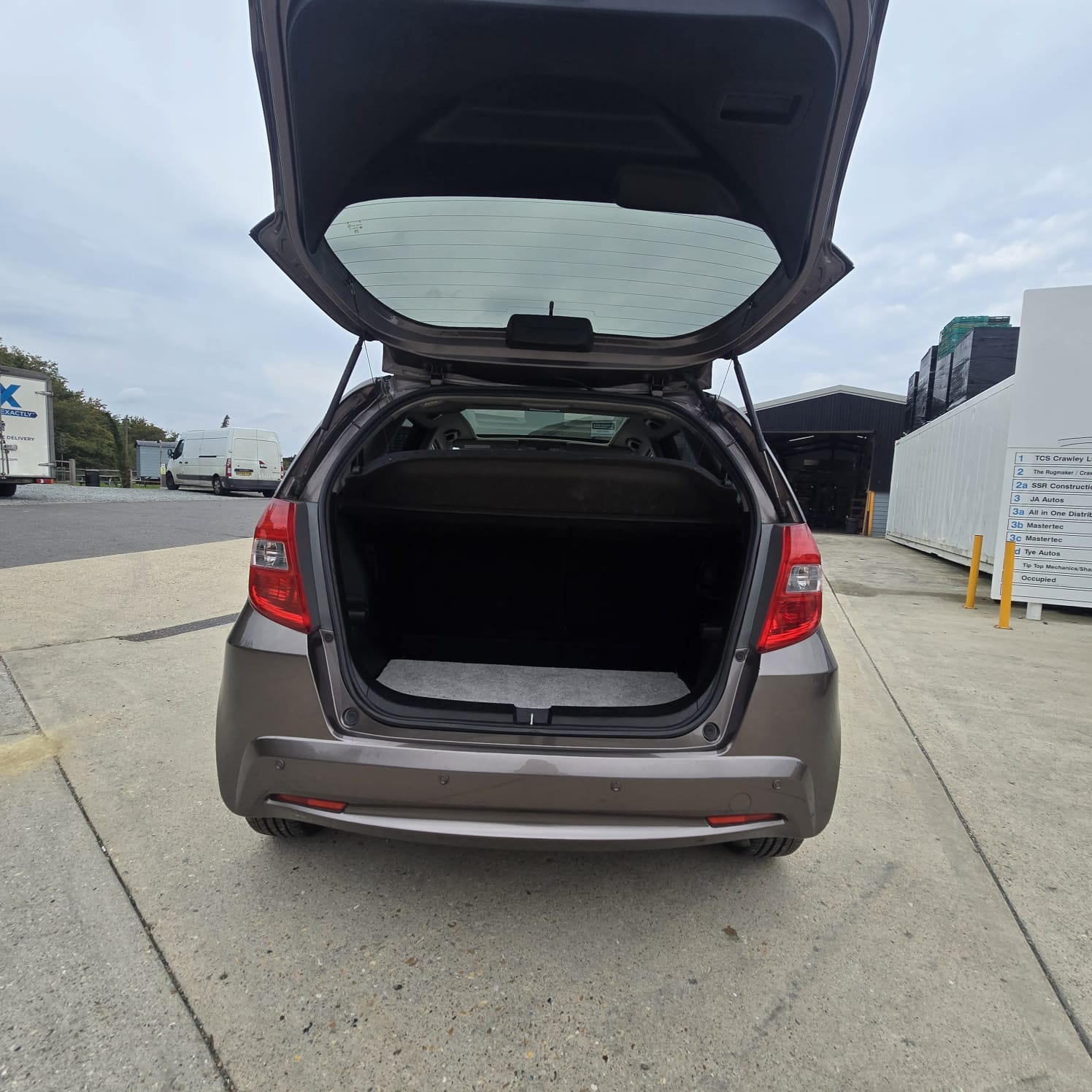 Used Honda Jazz 2014 for sale - 76519272: Photo 9