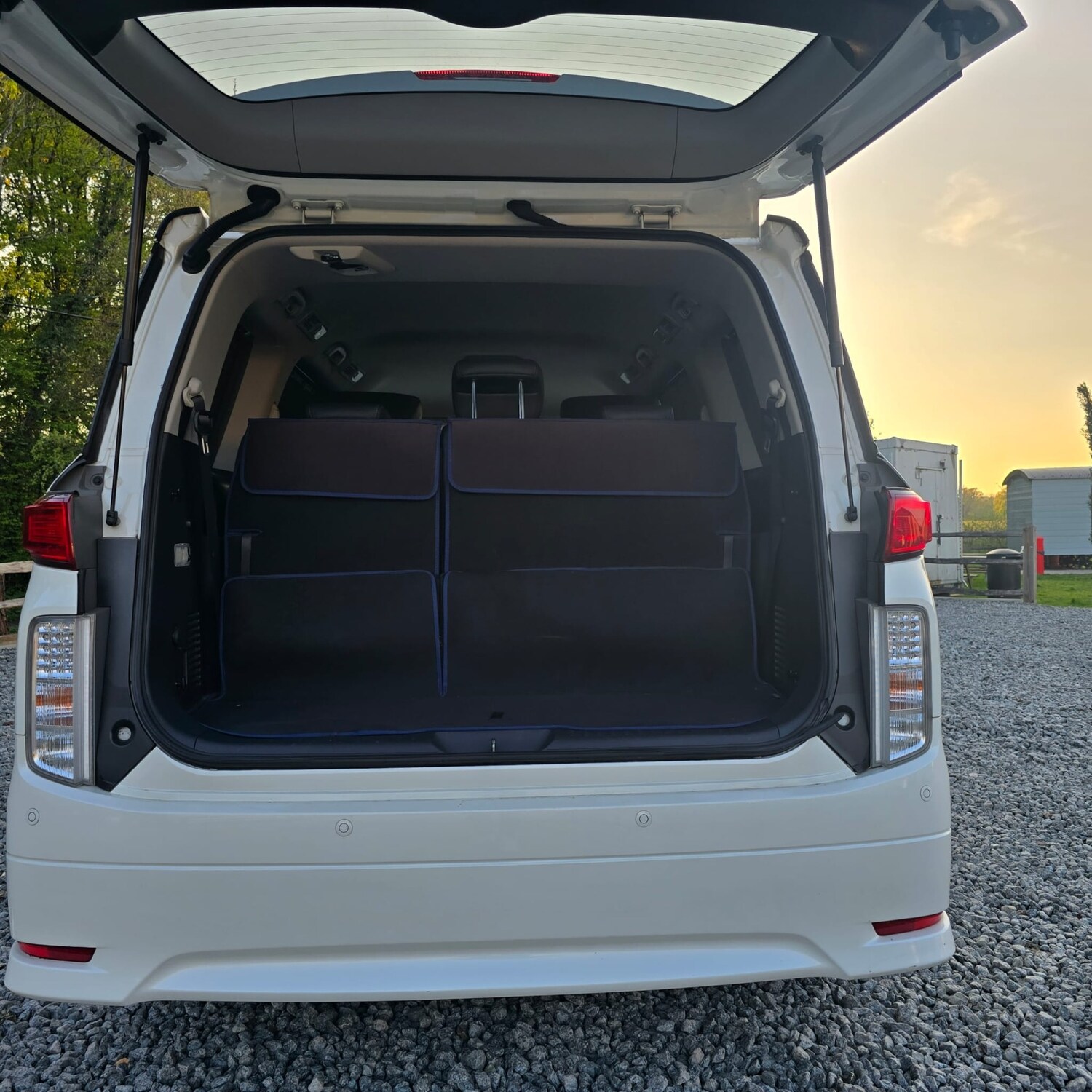 Used Nissan Elgrand 2025 for sale - 76199617: Photo 10