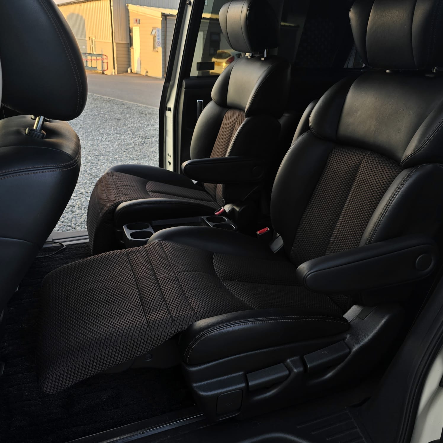 Used Nissan Elgrand 2025 for sale - 76199617: Photo 18