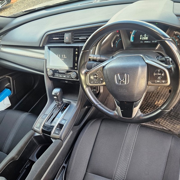 Used Honda Civic 2017 for sale - 76980092: Photo 10