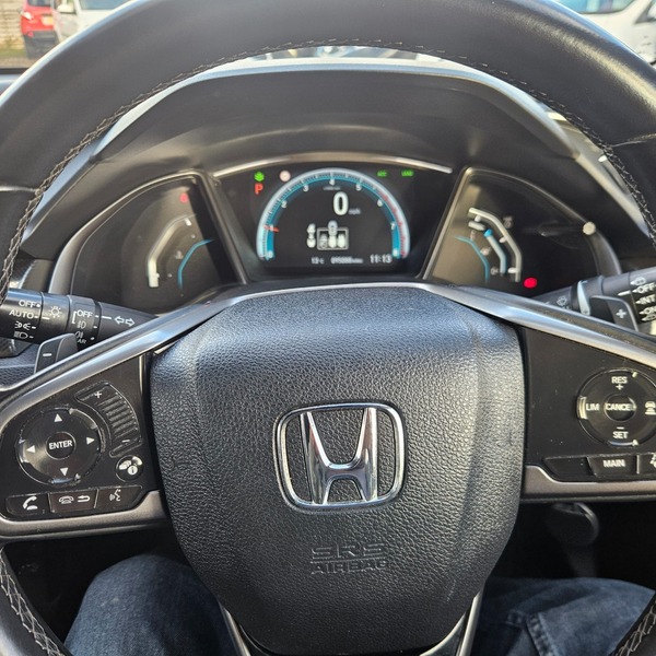 Used Honda Civic 2017 for sale - 76980092: Photo 11