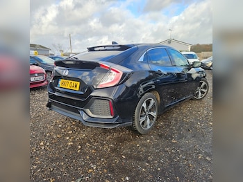 Used Honda Civic 2017 for sale - 76980092: Photo