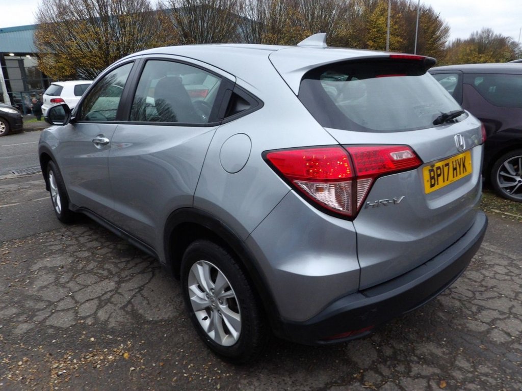 Used Honda HR-V 2017 for sale - 76535907: Photo 4