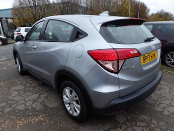 Used Honda HR-V 2017 for sale - 76535907: Photo