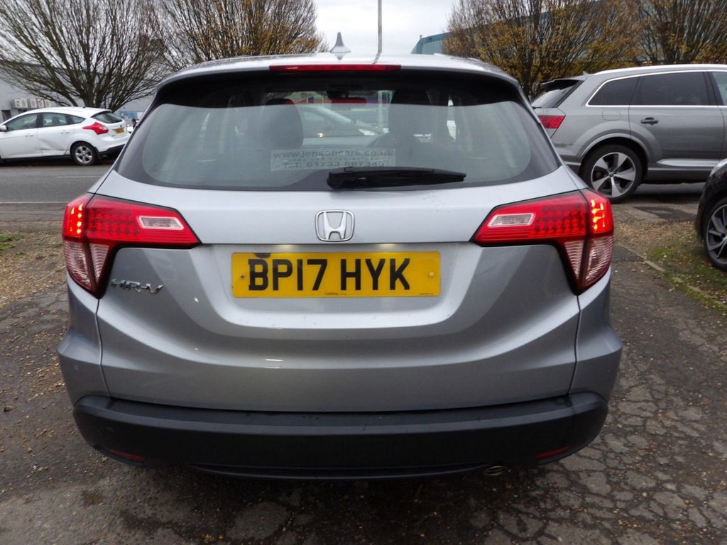 Used Honda HR-V 2017 for sale - 76535907: Photo 5