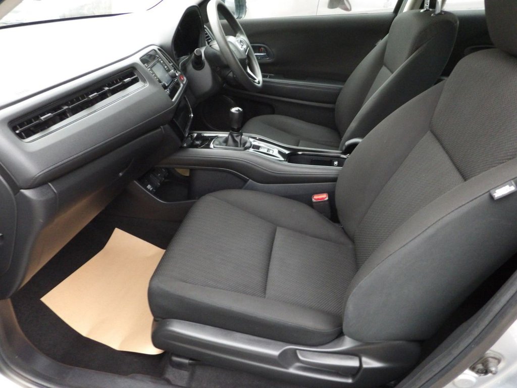 Used Honda HR-V 2017 for sale - 76535907: Photo 7