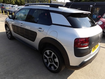 Used Citroen C4 Cactus 2017 for sale - 79470422: Photo