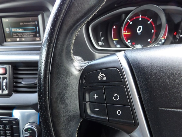 Used Volvo V40 2015 for sale - 74783837: Photo 14
