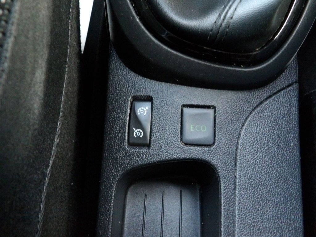 Used Renault Captur 2016 for sale - 77342122: Photo 24