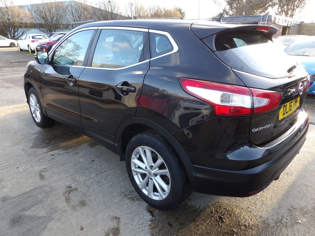 Used Nissan Qashqai 2016 for sale - 76900689: Photo 3
