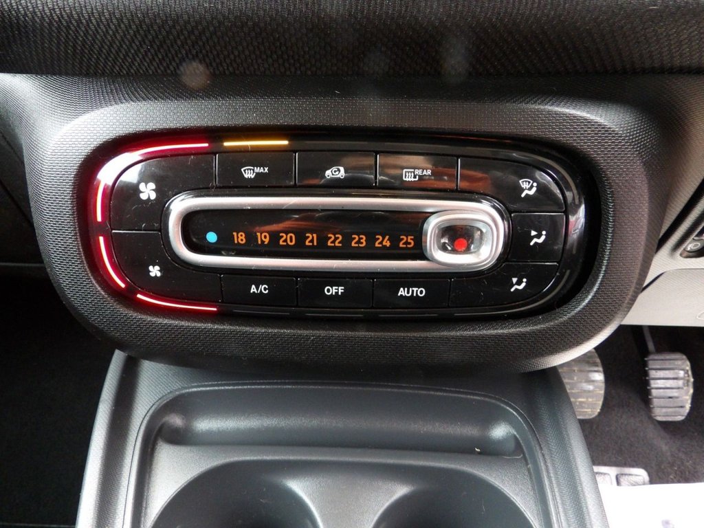 Used smart fortwo 2016 for sale - 77507461: Photo 12