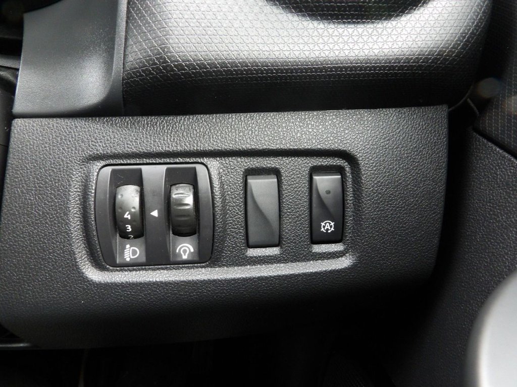 Used Renault Clio 2016 for sale - 76570341: Photo 20