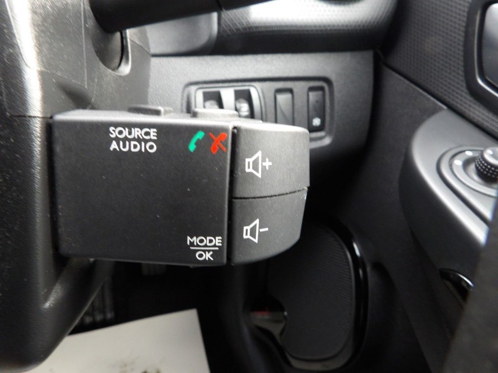 Used Renault Clio 2016 for sale - 76570341: Photo 22