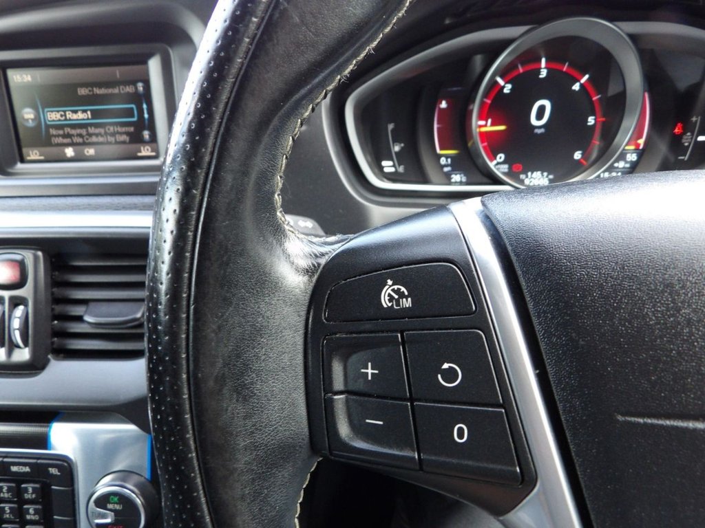 Used Volvo V40 2015 for sale - 77072544: Photo 14