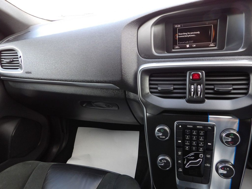 Used Volvo V40 2015 for sale - 77072544: Photo 17