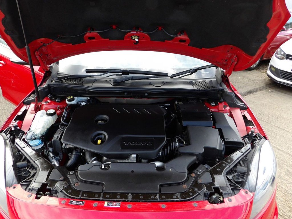 Used Volvo V40 2015 for sale - 77072544: Photo 23