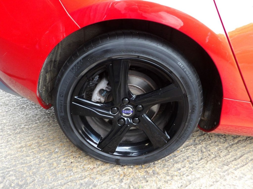 Used Volvo V40 2015 for sale - 77072544: Photo 25