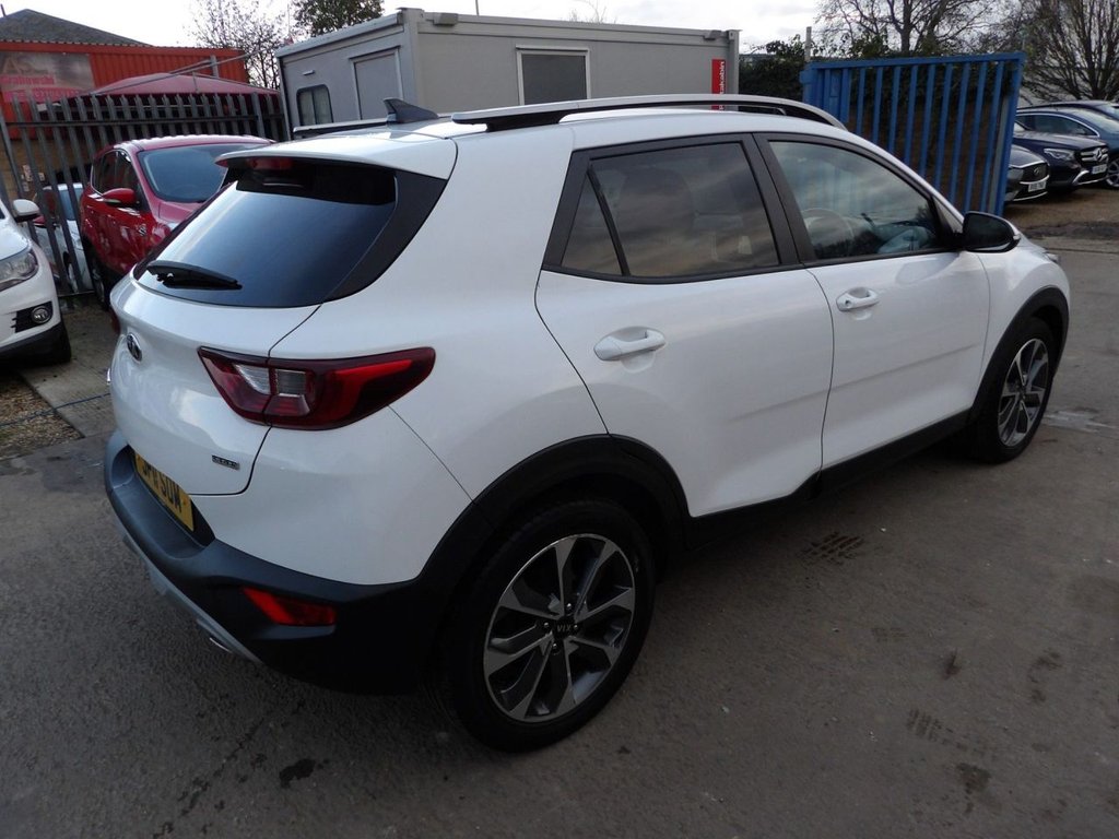 Used Kia Stonic 2019 for sale - 76617855: Photo 4