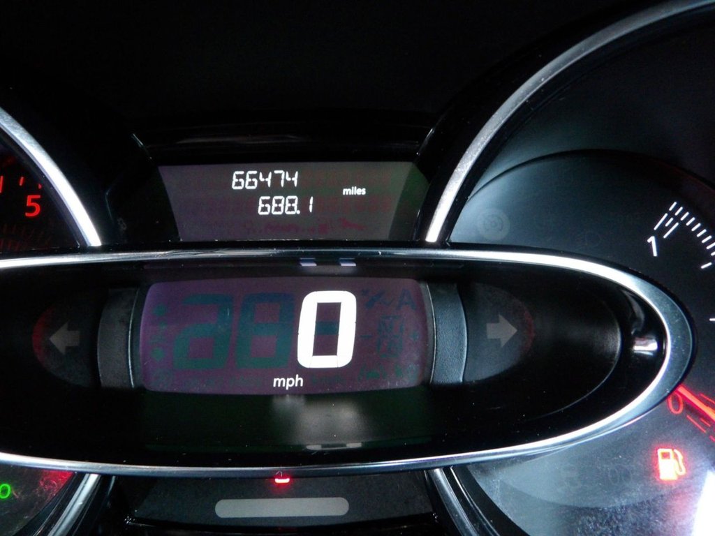 Used Renault Clio 2017 for sale - 76617853: Photo 15