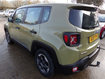 Used Jeep Renegade 2015 for sale - 77642837: Photo
