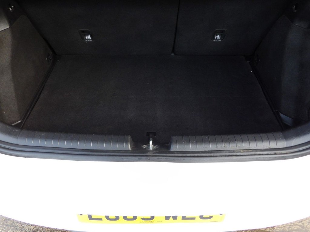 Used Hyundai i20 2015 for sale - 77667647: Photo 13