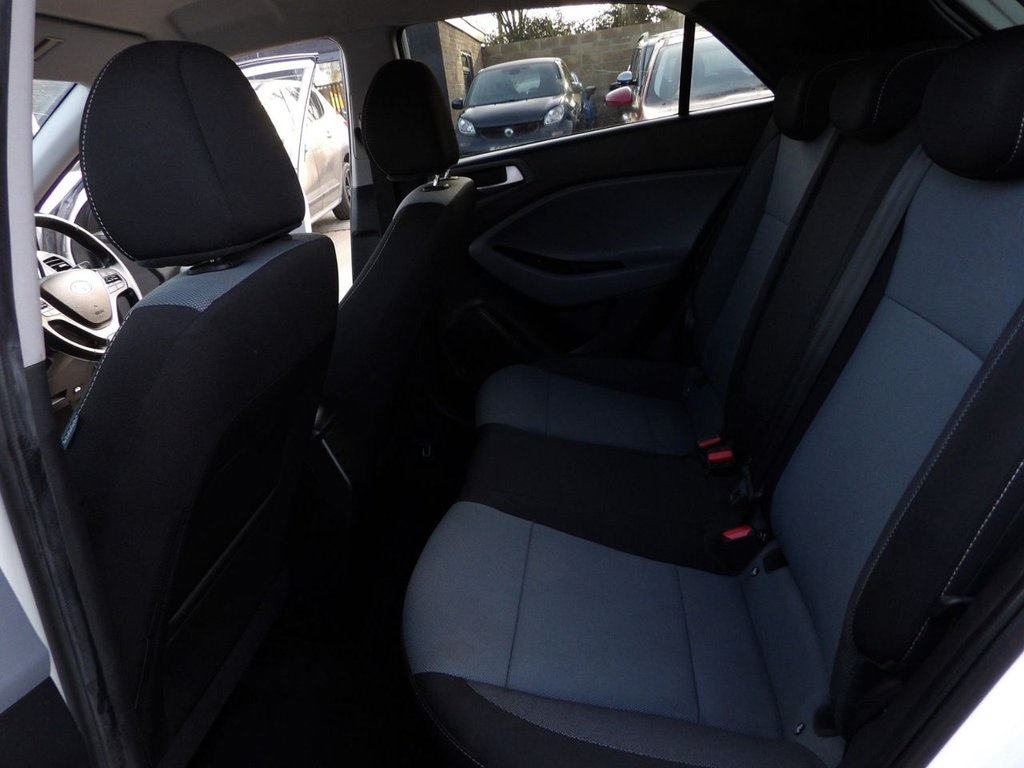 Used Hyundai i20 2015 for sale - 77667647: Photo 15