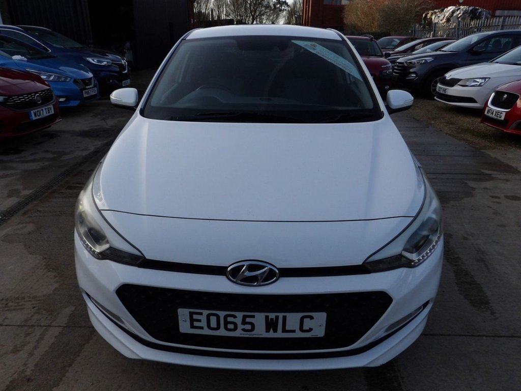 Used Hyundai i20 2015 for sale - 77667647: Photo 2