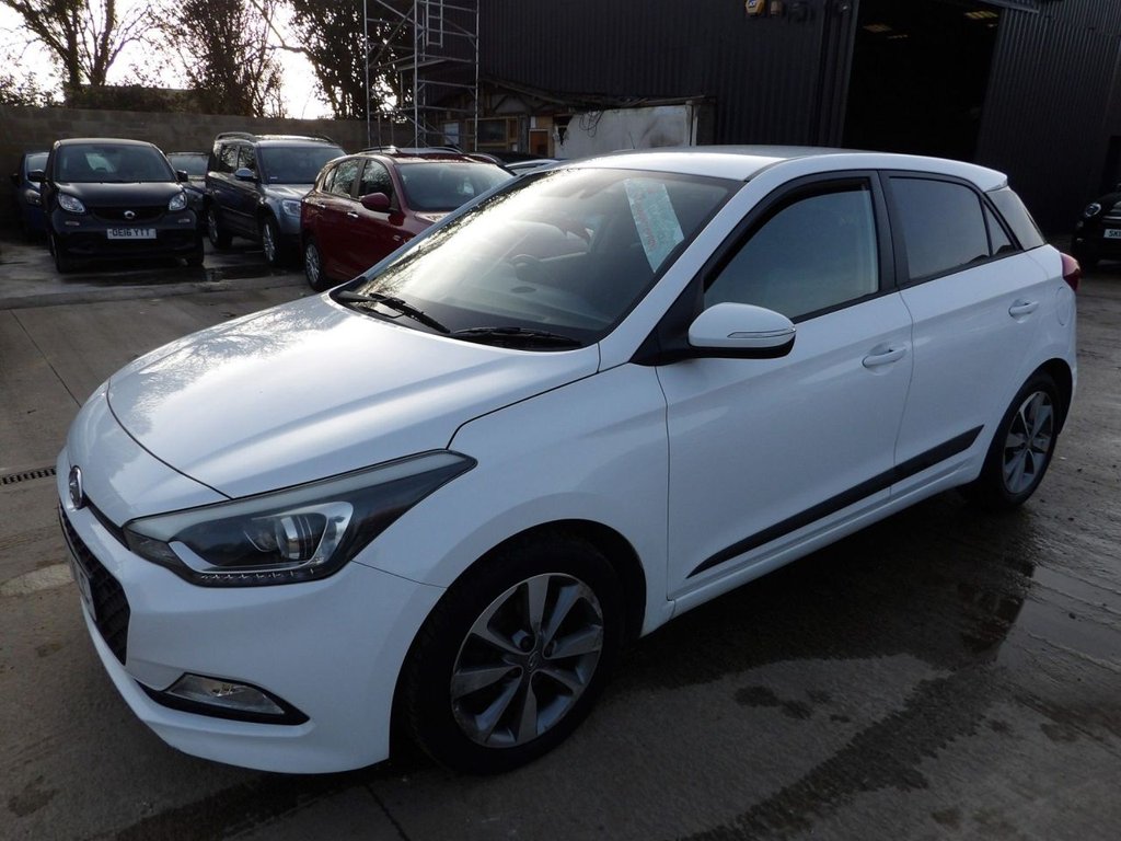 Used Hyundai i20 2015 for sale - 77667647: Photo 3