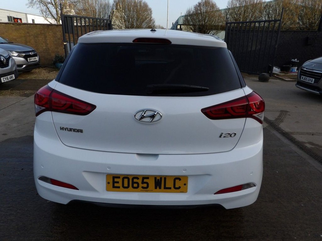 Used Hyundai i20 2015 for sale - 77667647: Photo 5
