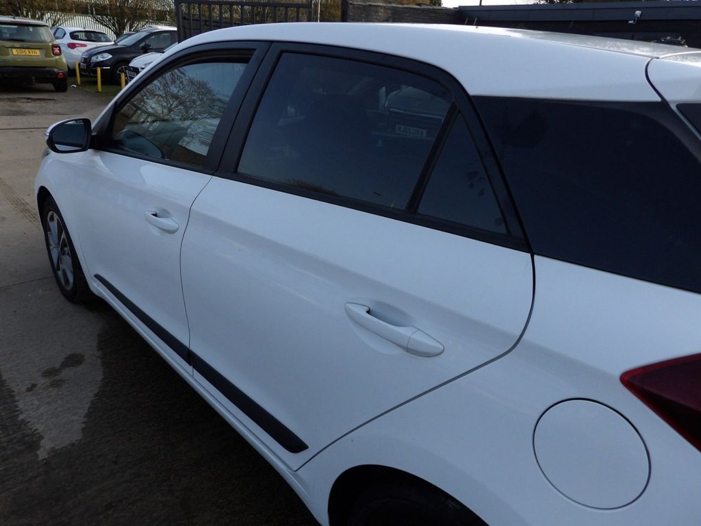 Used Hyundai i20 2015 for sale - 77667647: Photo 7