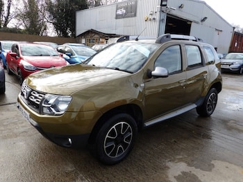 Used Dacia Duster 2016 for sale - 76570339: Photo