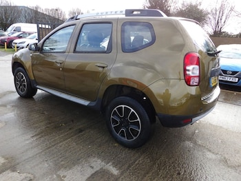 Used Dacia Duster 2016 for sale - 76570339: Photo