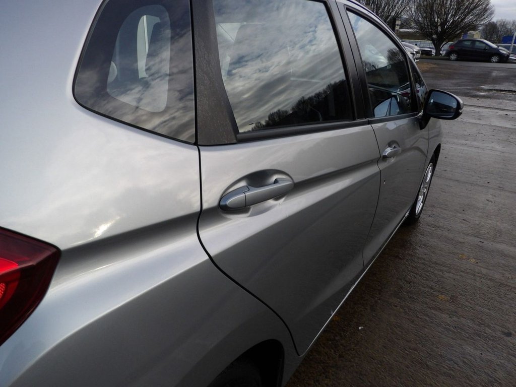 Used Honda Jazz 2016 for sale - 76848292: Photo 20