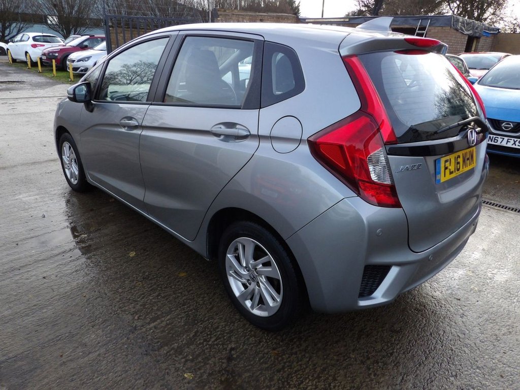 Used Honda Jazz 2016 for sale - 76848292: Photo 4