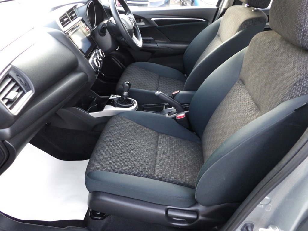 Used Honda Jazz 2016 for sale - 76848292: Photo 7