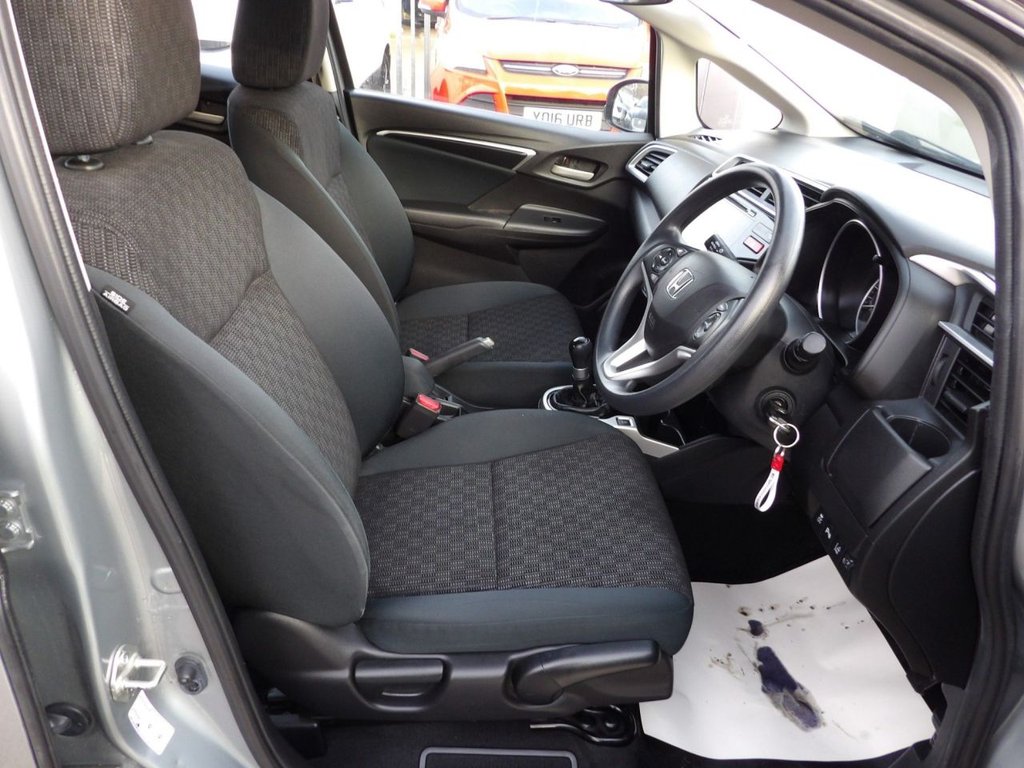 Used Honda Jazz 2016 for sale - 76848292: Photo 8