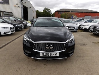 Used Infiniti Q30 2016 for sale - 75703432: Photo