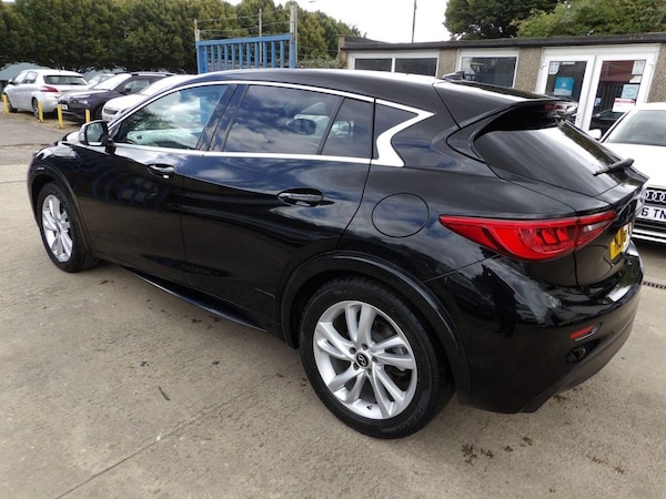 Used Infiniti Q30 2016 for sale - 75703432: Photo 4