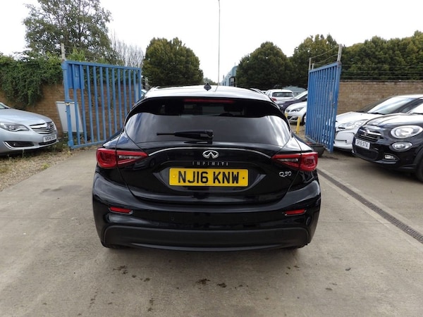 Used Infiniti Q30 2016 for sale - 75703432: Photo 5