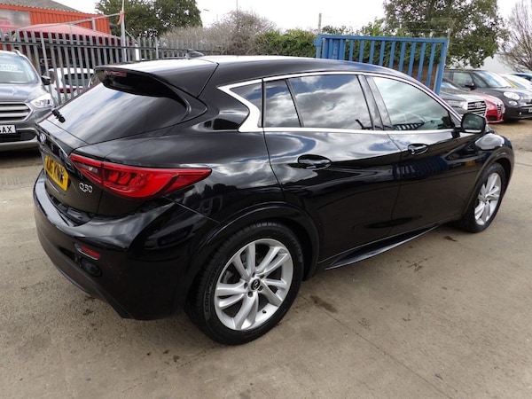 Used Infiniti Q30 2016 for sale - 75703432: Photo 6