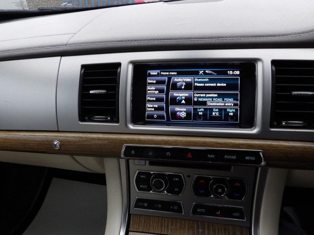 Used Jaguar XF 2013 for sale - 76665570: Photo 13