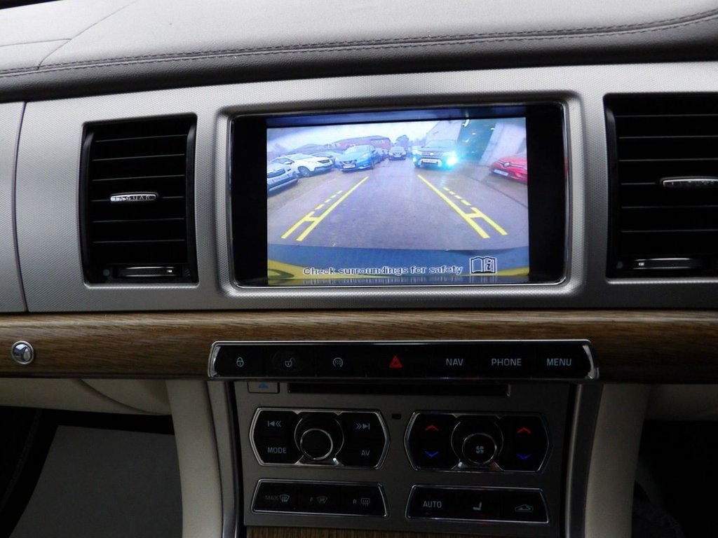 Used Jaguar XF 2013 for sale - 76665570: Photo 14