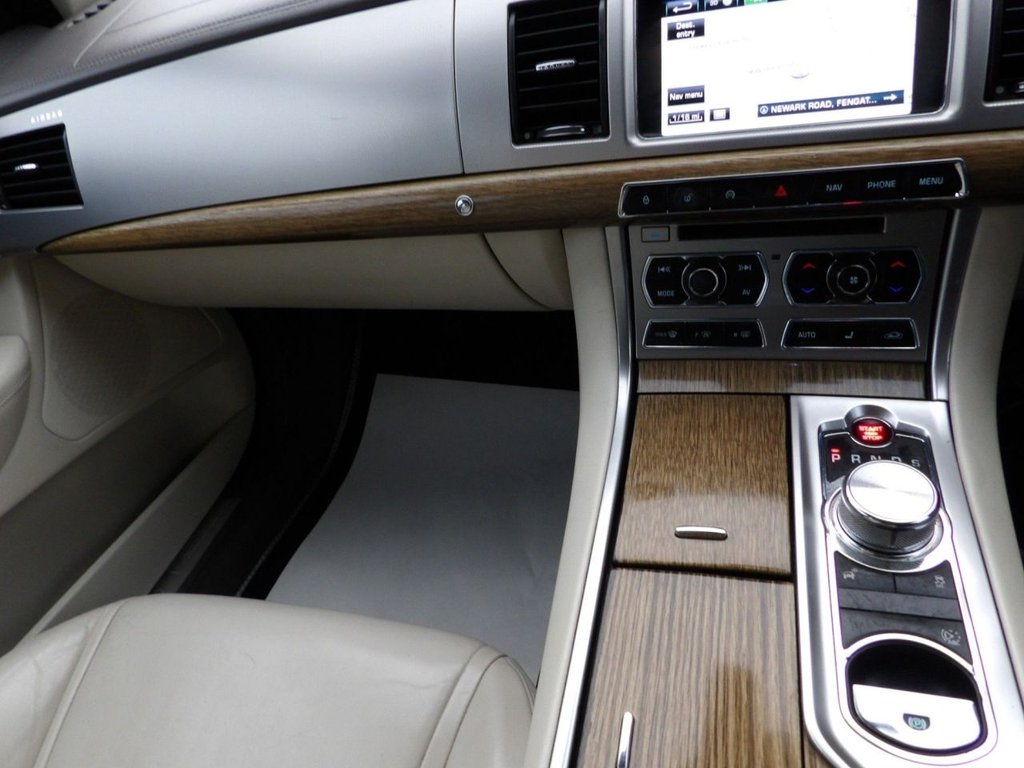 Used Jaguar XF 2013 for sale - 76665570: Photo 7