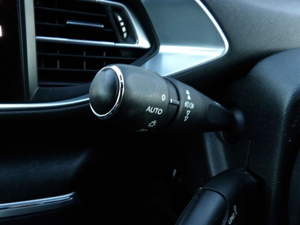 Used Peugeot 308 2015 for sale - 76848295: Photo 23