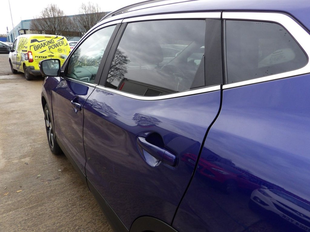 Used Nissan Qashqai 2016 for sale - 76934621: Photo 18